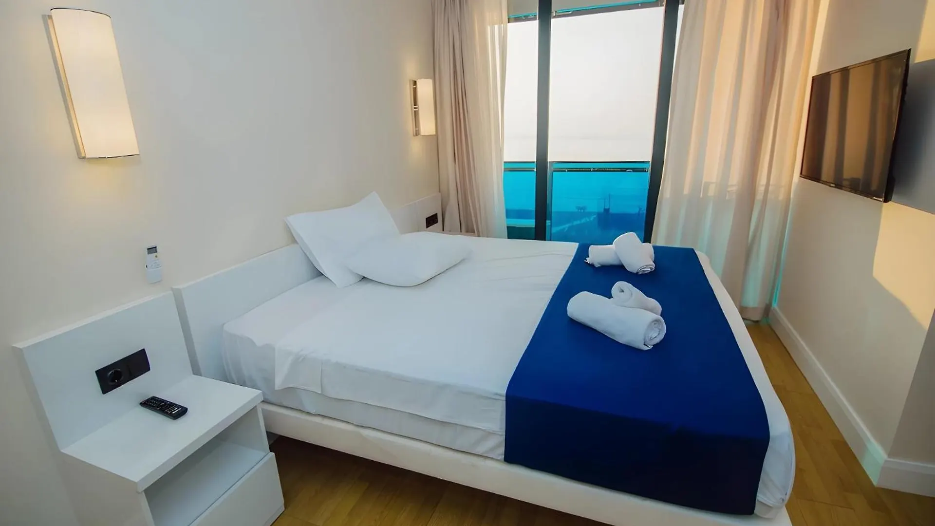 Апарт отель Batumi Orbi City Sea View Апартаменты