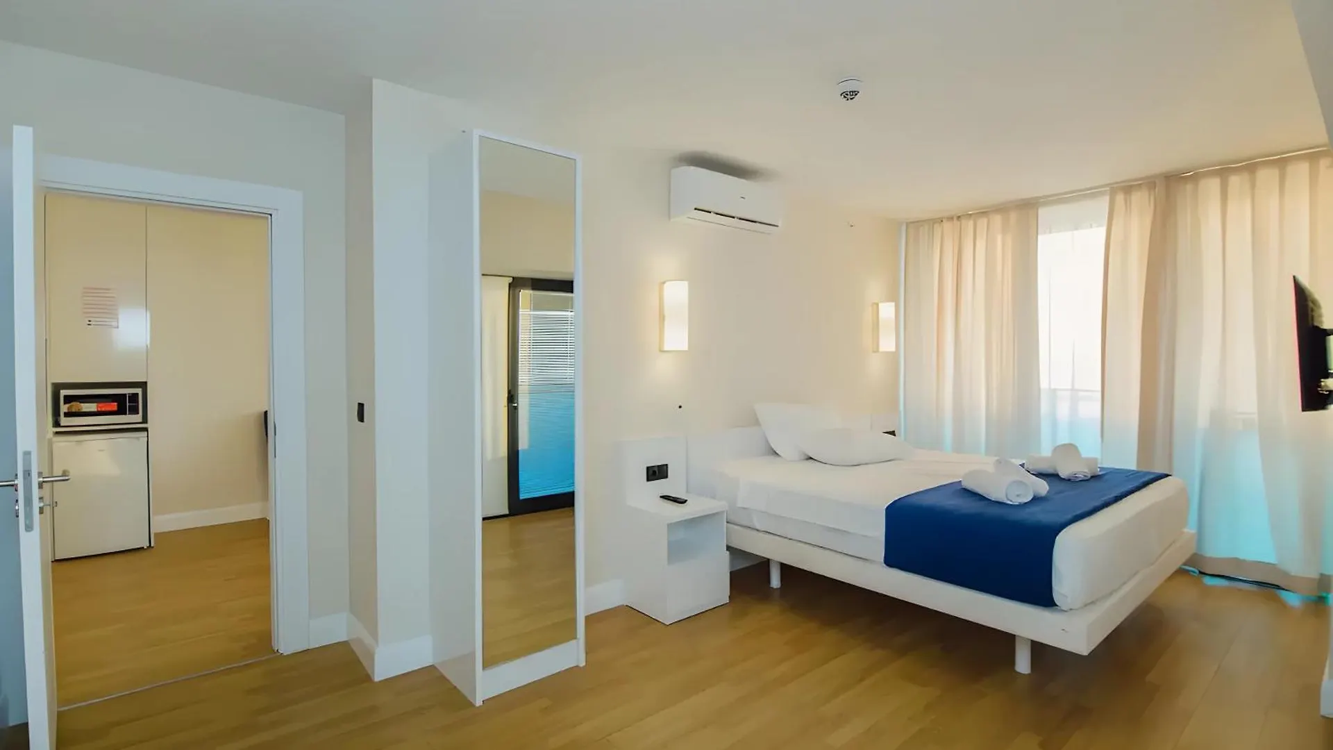 Апарт отель Batumi Orbi City Sea View