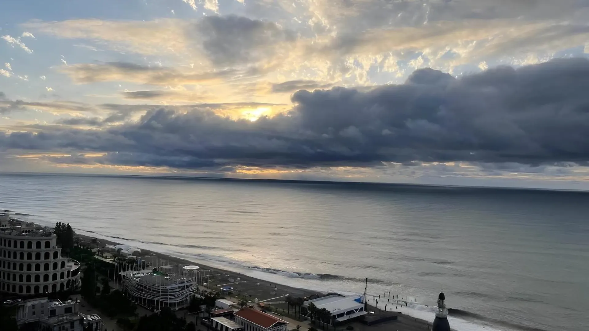 Апартаменты Апарт отель Batumi Orbi City Sea View