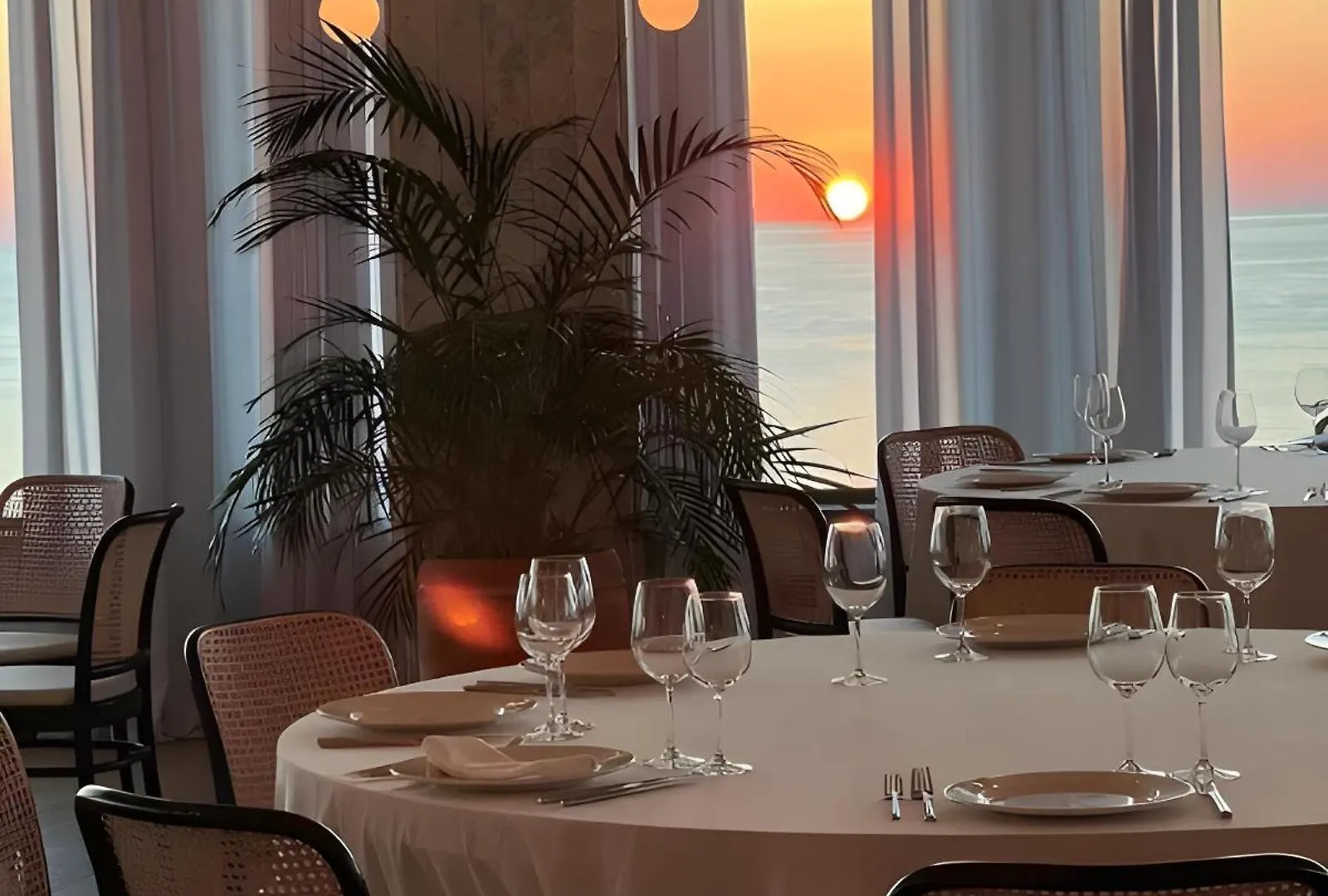 Апарт отель Batumi Orbi City Sea View Апартаменты